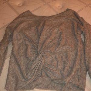 Long sleeve grey sweater